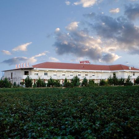 Kornilios Istron Hotel Giannitsá Exterior foto