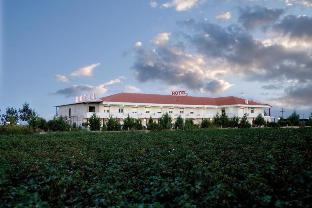 Kornilios Istron Hotel Giannitsá Exterior foto